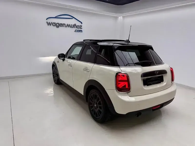Usado Mini ONE 102 CV (75 kW) 2019 Beige Utilitario
