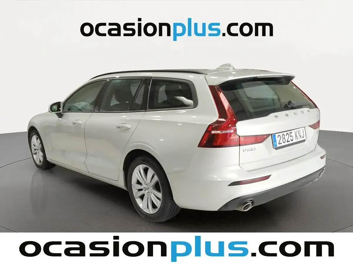 Usado Volvo V60 Momentum 190 CV (139 kW) 2018 Gris Familiar