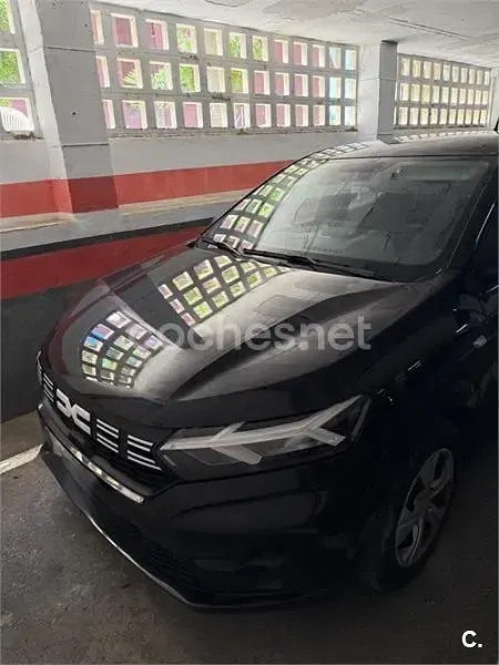 Usado Dacia Sandero Essentiel 91 CV (66 kW) 2023 Negro Berlina