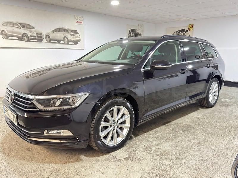 Usado VW Passat Sportline 150 CV (110 kW) 2017 Negro Familiar