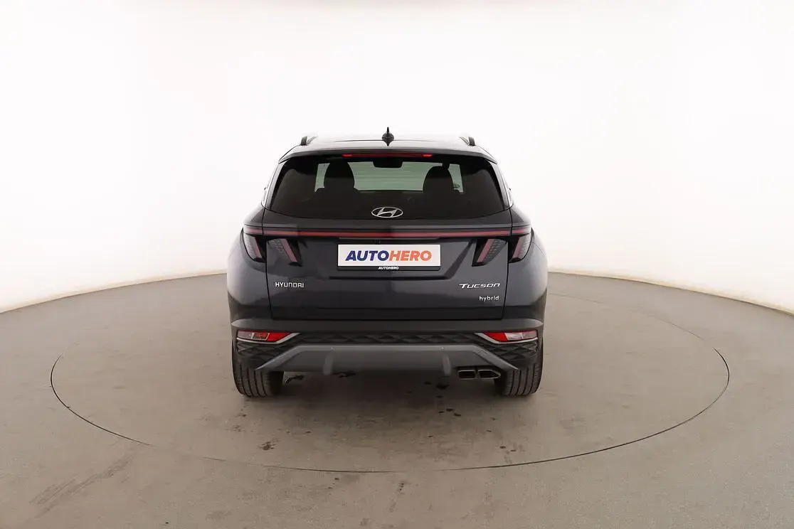 Usado Hyundai Tucson 230 CV (169 kW) 2023 Gris SUV