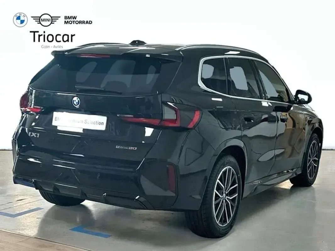 Usado BMW iX1 Comfort Edition 150 kW (204 HP) 2024 Preto SUV