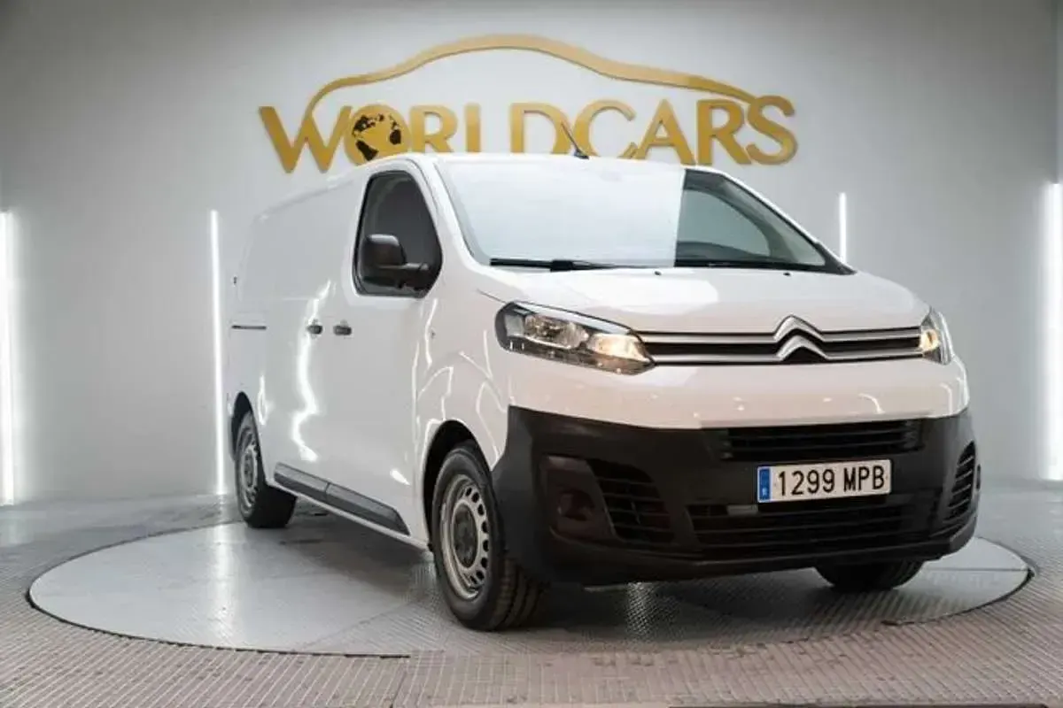 Usado Citroën Jumpy 120 CV (88 kW) 2024 Blanco Monovolumen
