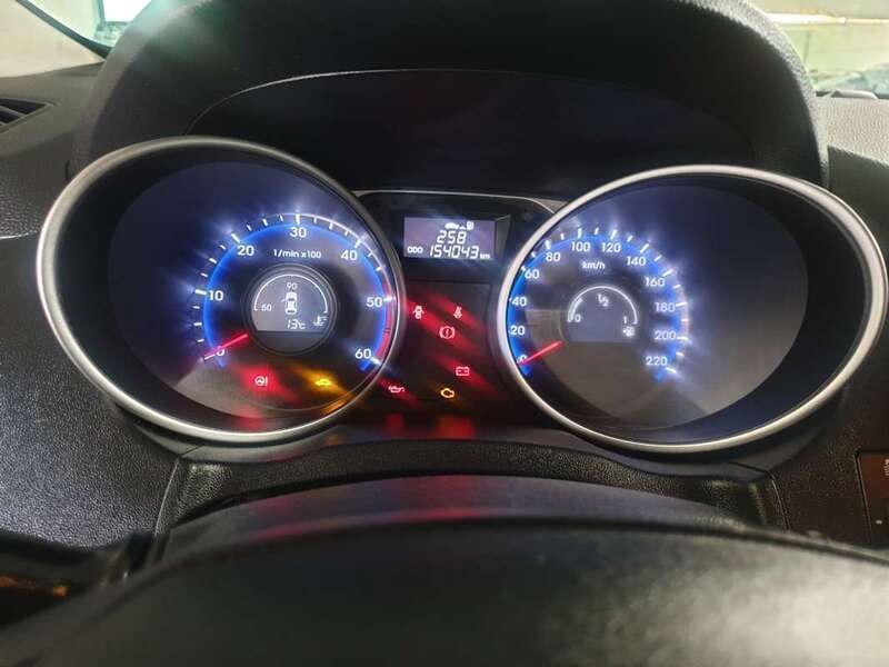 Usado Hyundai ix35 114 CV (83 kW) 2014 Plateado SUV