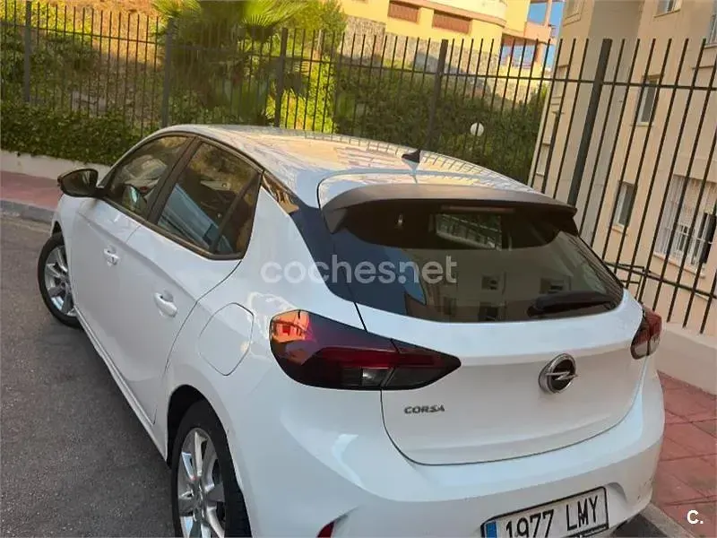 Usado Opel Corsa Edition 102 CV (75 kW) 2021 Blanco Utilitario