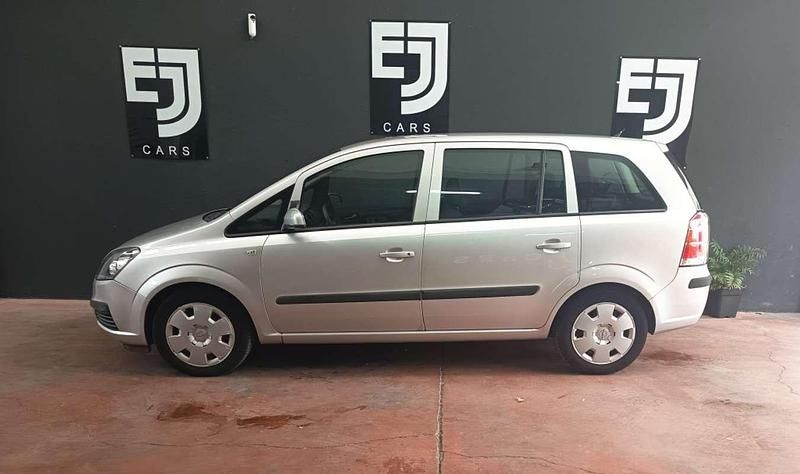Usado Opel Zafira Essentia 105 CV (77 kW) 2007 Gris Monovolumen