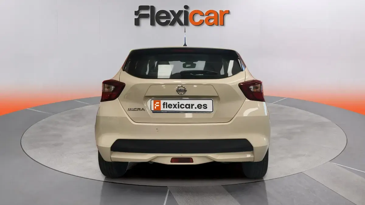 Usado Nissan Micra Acenta 92 CV (67 kW) 2022 Beige Utilitario