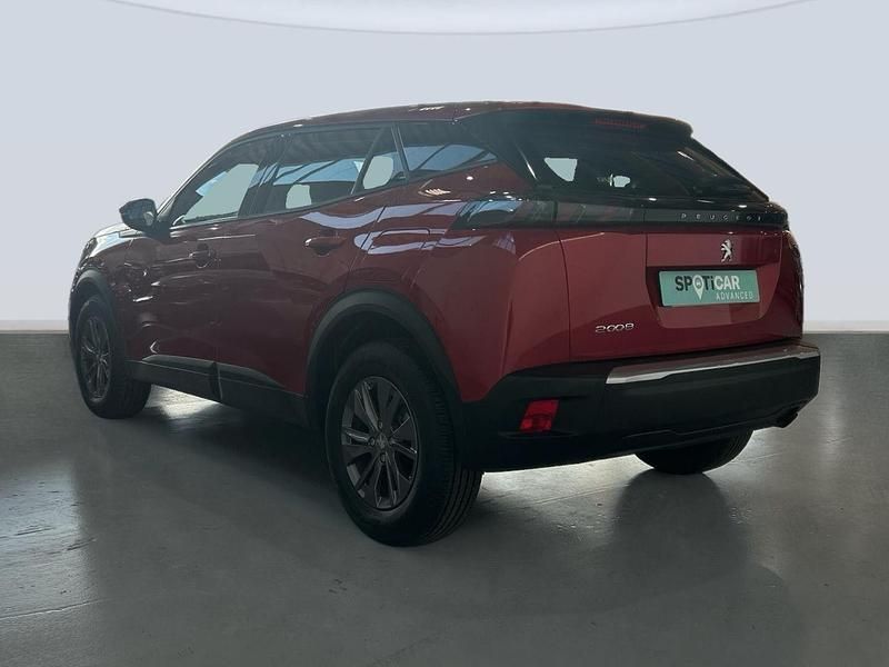 Usado Peugeot 2008 Active 101 CV (74 kW) 2021 Rojo SUV