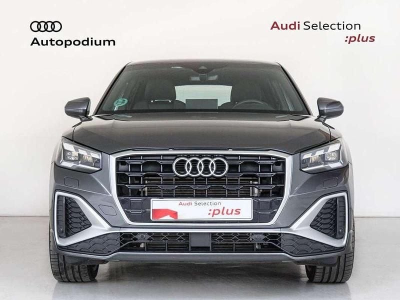 Usado Audi Q2 S-Line 150 CV (110 kW) 2025 Gris SUV