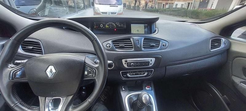 Usado Renault Grand Scénic IV LIMITED 131 CV (96 kW) 2016 Burdeos Monovolumen