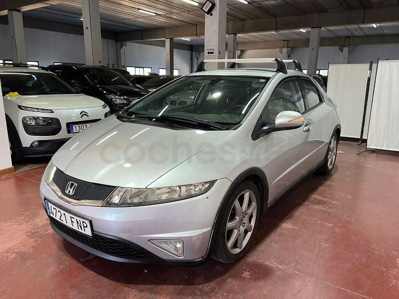 Usado Honda Civic Comfort 140 CV (102 kW) 2007 Gris / plata Berlina