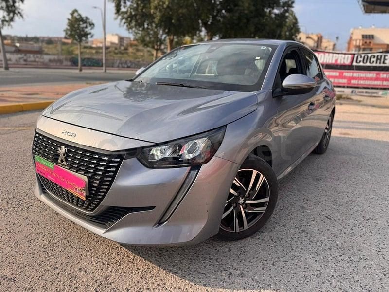 Usado Peugeot 208 Allure 100 CV (73 kW) 2021 Gris / plata Utilitario