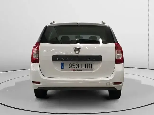 Usado Dacia Logan Comfort 90 CV (66 kW) 2020 Blanco Familiar