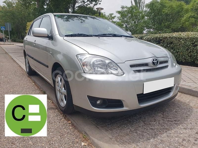 Beige Usado 2005 Toyota Corolla Terra Berlina | 5990 € (Precio justo) - Imagen 1/4