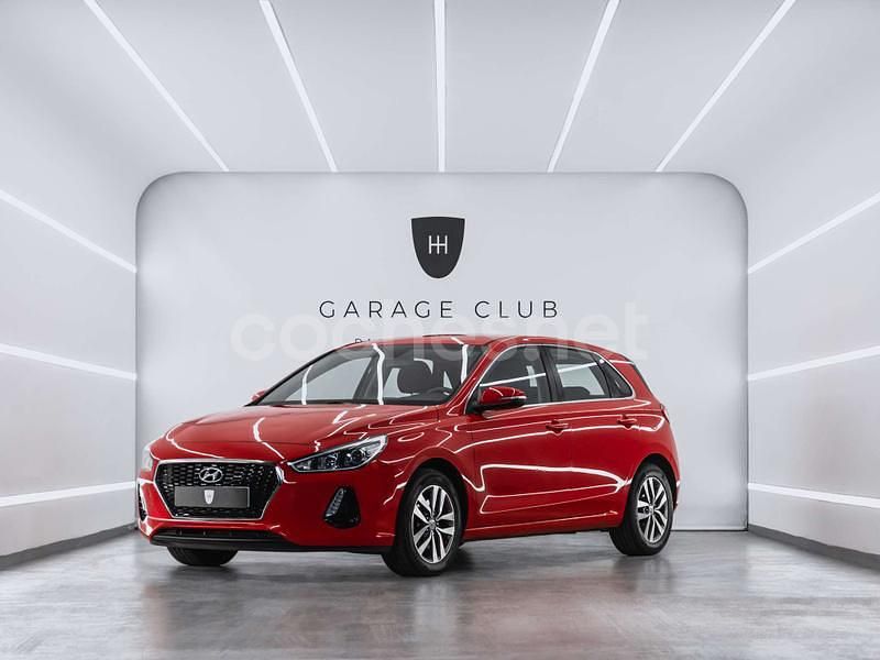 Granate Usado 2017 Hyundai i30 Berlina | 11.499 € (Buen precio) - Imagen 1/4