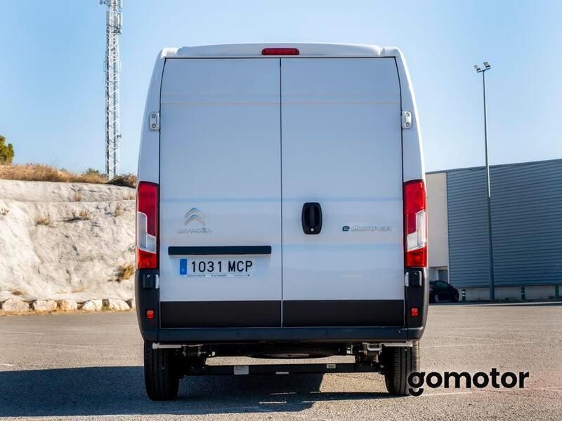 Usado Citroën Jumper 89 kW (122 CV) 2022 Blanco Monovolumen