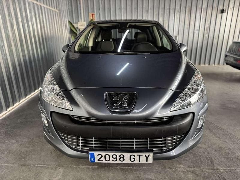 Usado Peugeot 308 Premium 109 CV (80 kW) 2010 Gris Utilitario