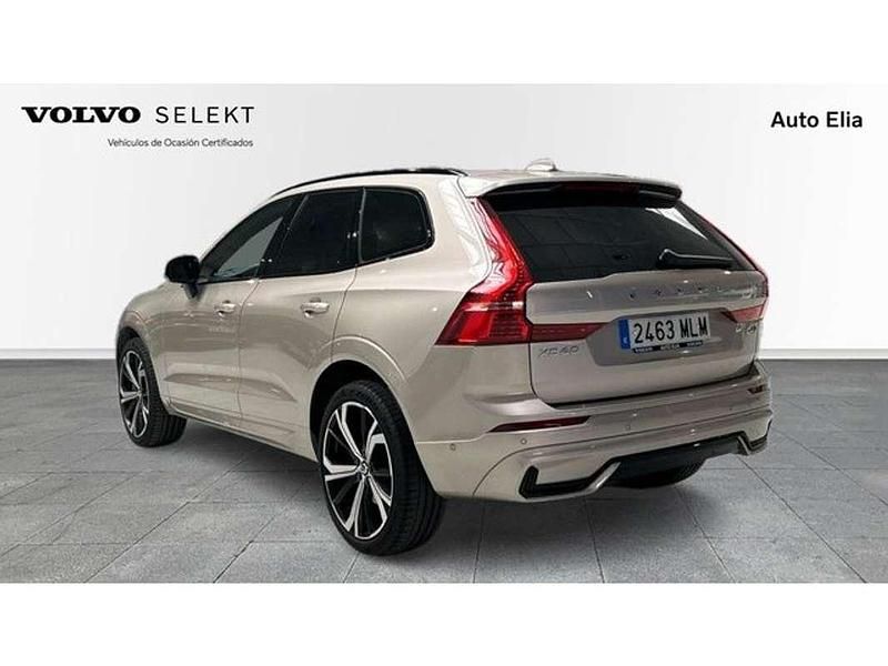 Usado Volvo XC60 Ultimate 197 CV (144 kW) 2023 Gris SUV
