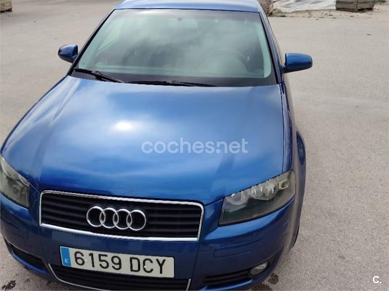 Usado Audi A3 Ambition 150 CV (110 kW) 2004 Azul Utilitario