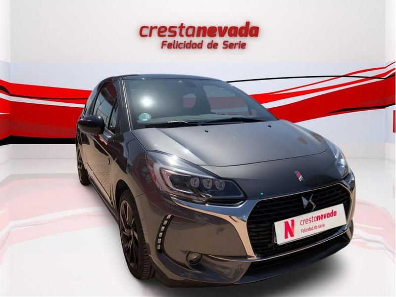 Usado DS Automobiles DS3 Crossback Performance 110 CV (80 kW) 2019 Gris / plata SUV