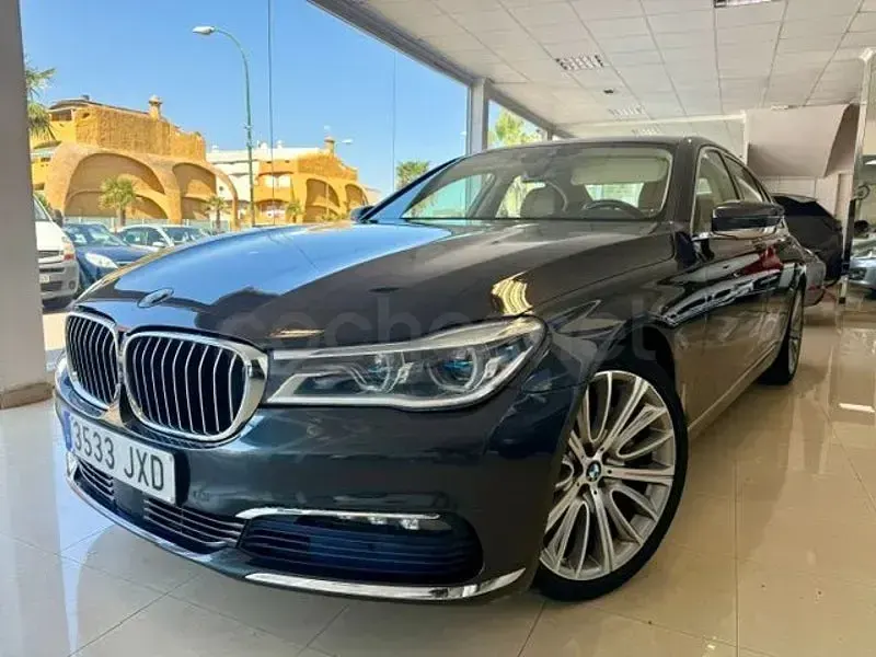 Usado BMW 730L Comfort Edition 265 CV (194 kW) 2017 Negro Berlina