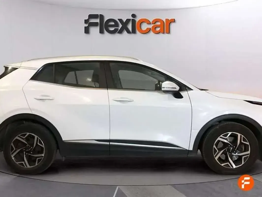 Usado Kia Sportage 136 CV (100 kW) 2023 Blanco SUV