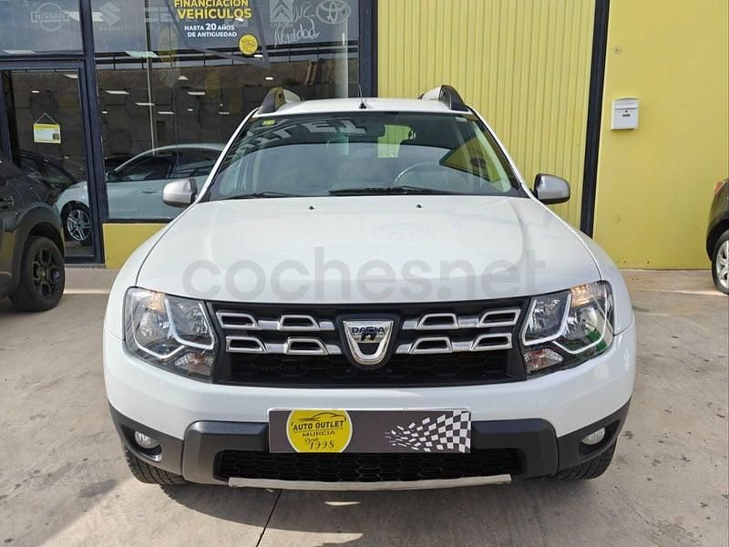 Usado Dacia Duster Lauréate 109 CV (80 kW) 2015 Blanco SUV