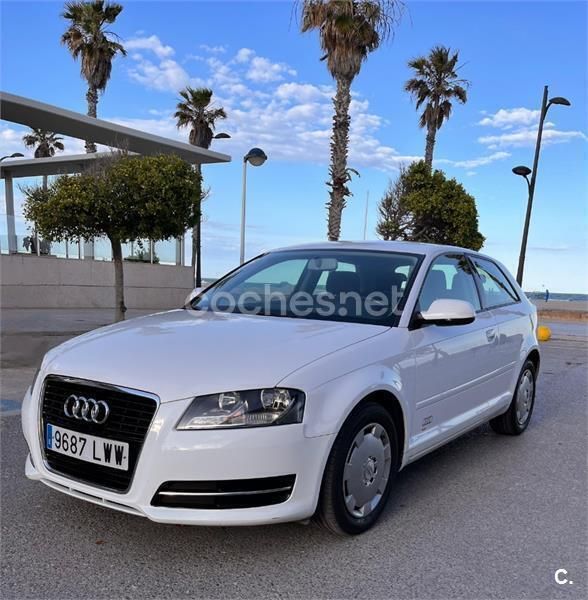Blanco Usado 2012 Audi A3 Ambiente Berlina | 5800 € (Buen precio) - Imagen 1/4