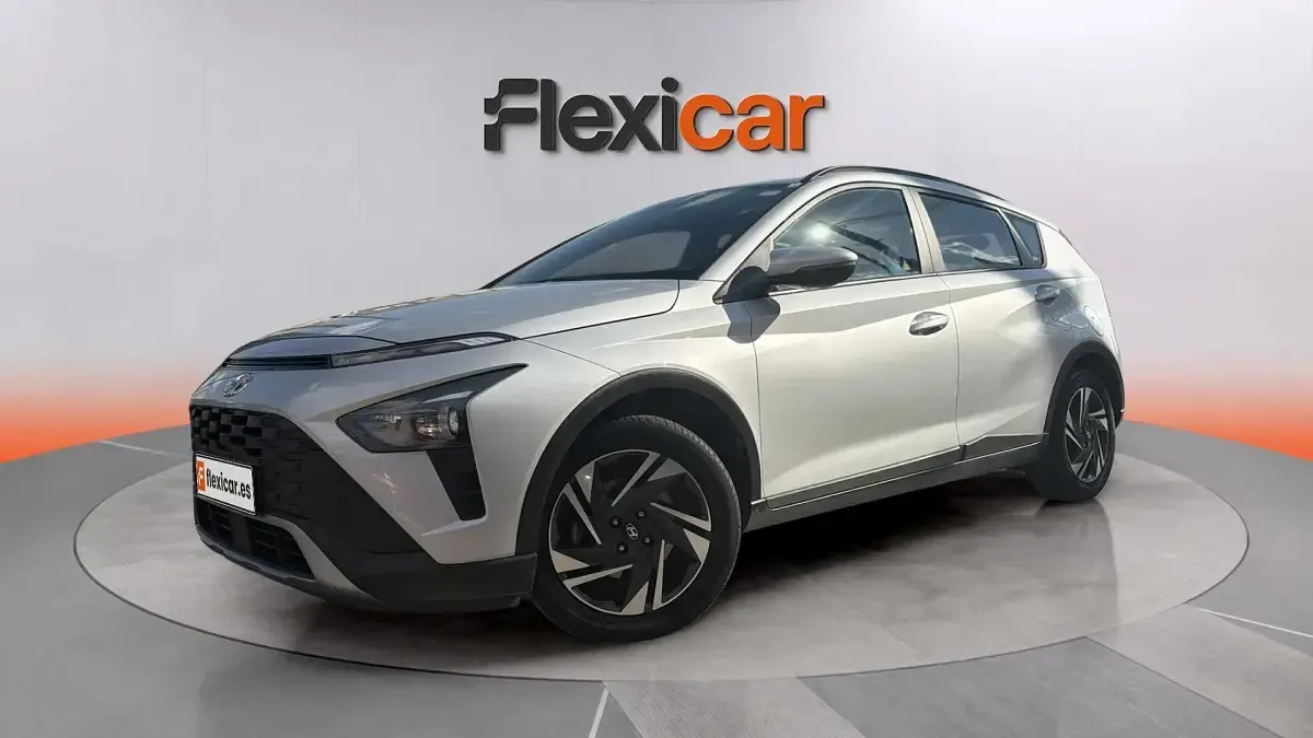 Usado Hyundai Bayon 101 CV (74 kW) 2023 Gris SUV