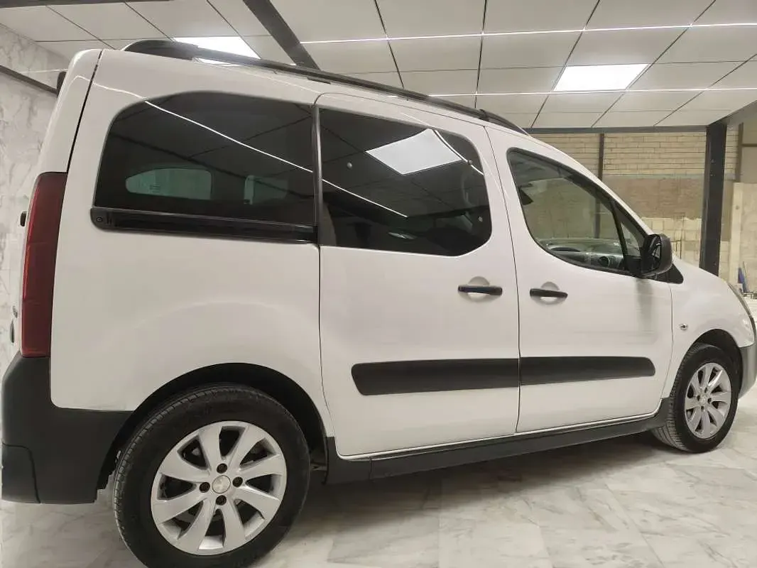 Usado Peugeot TePee 99 CV (72 kW) 2017 Blanco Van