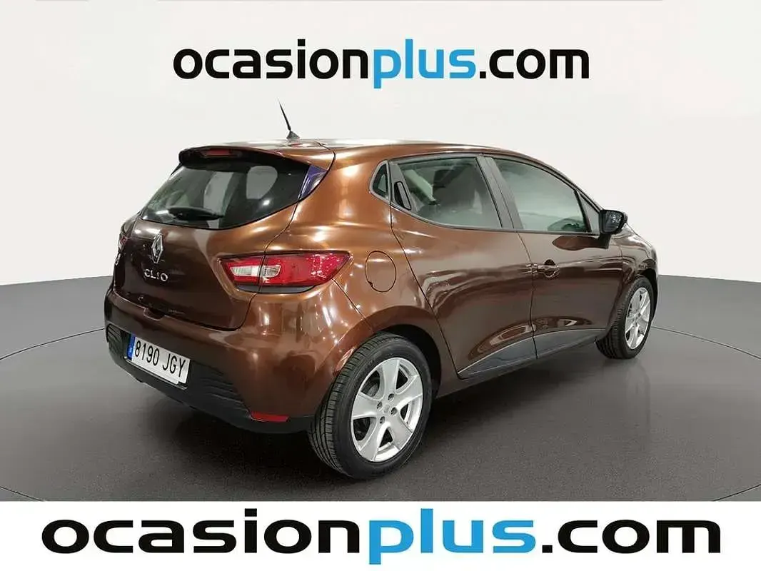 Usado Renault Clio Expression 73 CV (53 kW) 2015 Marrón Utilitario