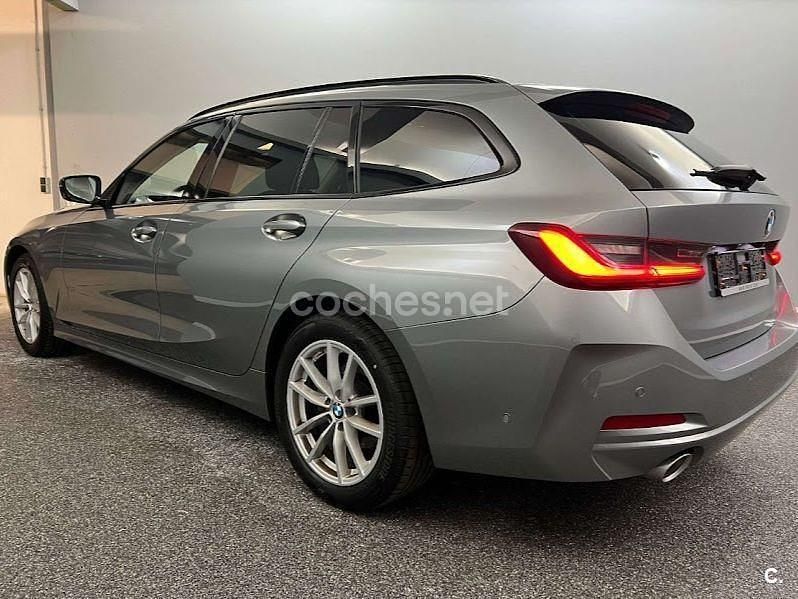 Usado BMW 318 Comfort Edition 150 CV (110 kW) 2023 Gris / plata Familiar