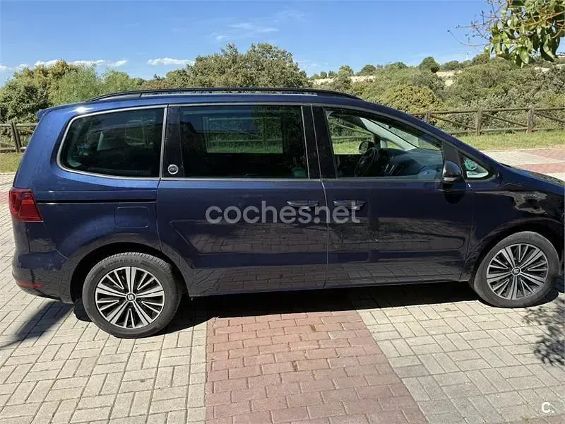 Usado Seat Alhambra Ecomotive 150 CV (110 kW) 2017 Azul Monovolumen