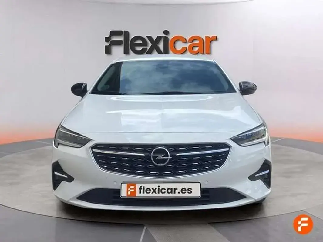 Usado Opel Insignia Business Elegance 122 CV (89 kW) 2021 Blanco Berlina