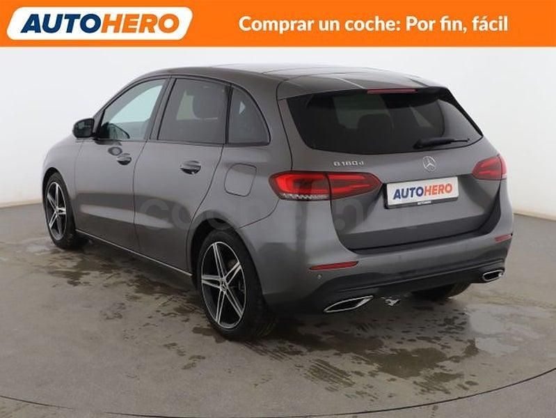 Usado Mercedes B180 Progressive 116 CV (85 kW) 2021 Gris Monovolumen