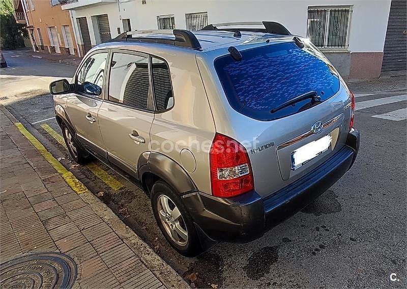Usado Hyundai Tucson Comfort 141 CV (103 kW) 2005 Gris / plata SUV