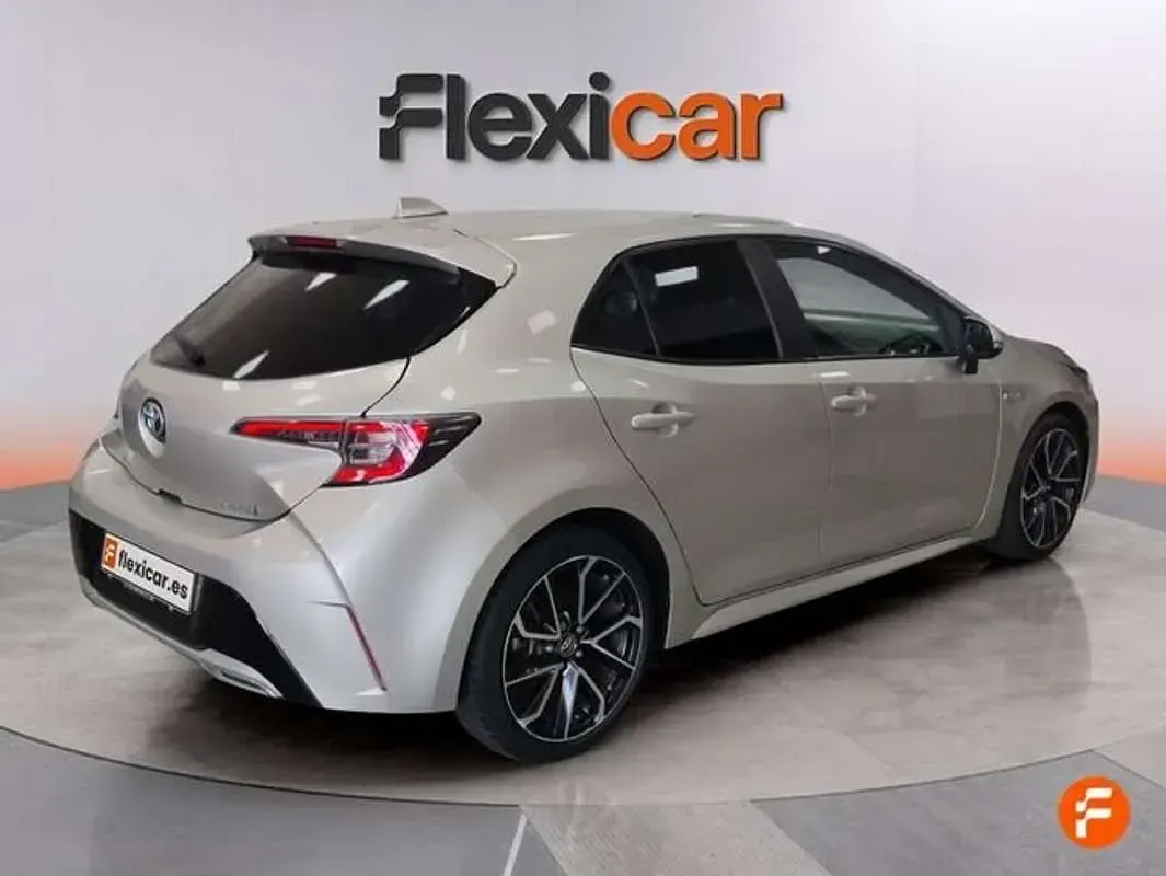 Usado Toyota Corolla 180 CV (132 kW) 2020 Gris Berlina