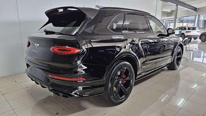 Usado Bentley Bentayga 550 CV (404 kW) 2023 Negro SUV