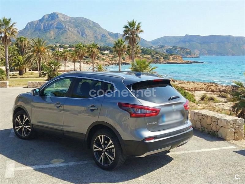 Usado Nissan Qashqai 140 CV (102 kW) 2021 Gris / plata SUV
