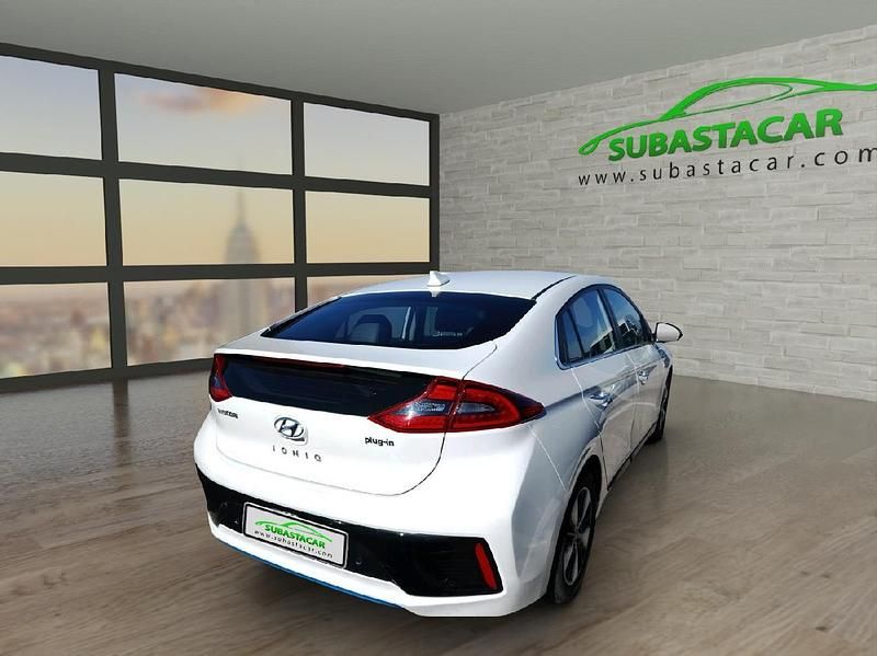 Usado Hyundai Ioniq Style 141 CV (103 kW) 2018 Blanco Utilitario