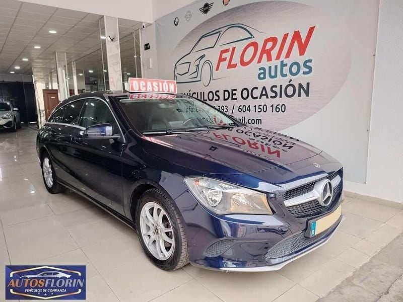 Azul Usado 2017 Mercedes CLA180 Berlina | 16.990 € (Precio justo) - Imagen 1/4