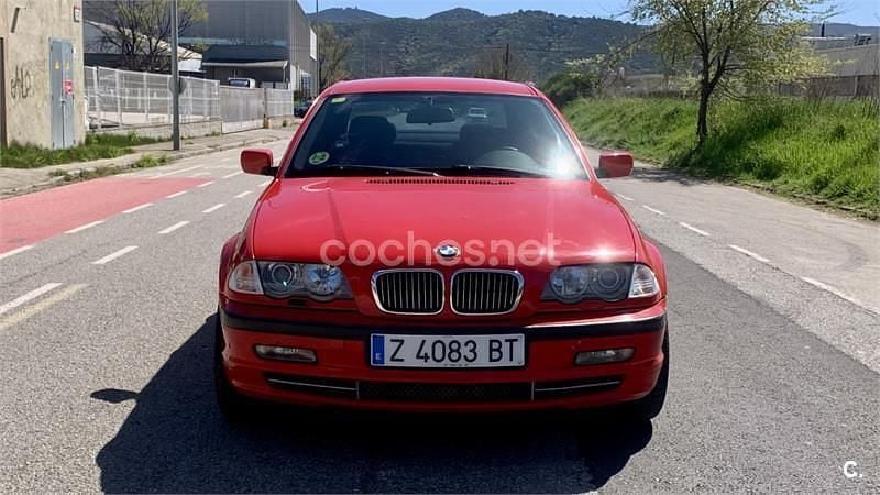 Usado BMW 330 Sport Line 231 CV (169 kW) 2000 Rojo Berlina