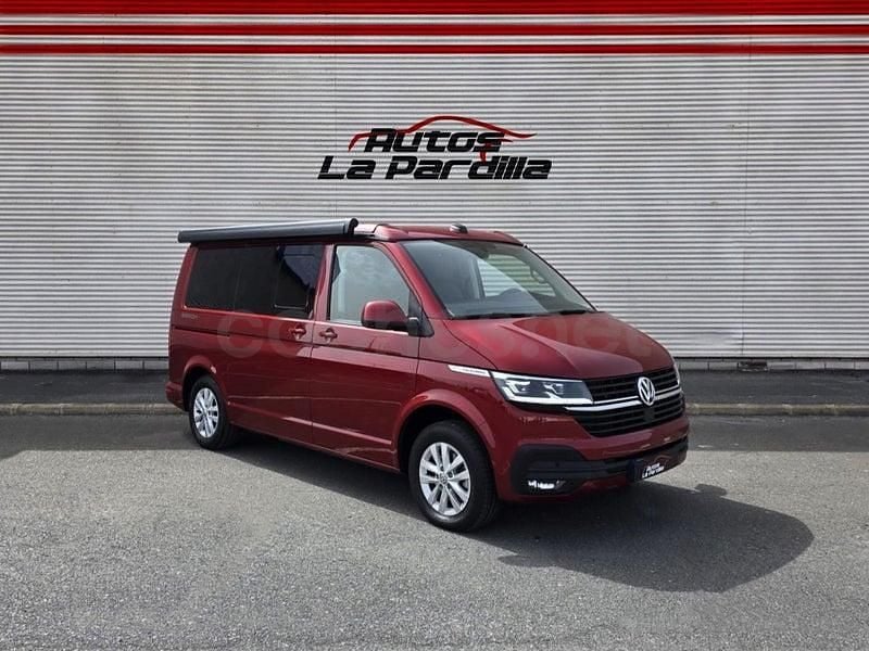 Usado VW California Beach 110 CV (80 kW) 2022 Granate Van