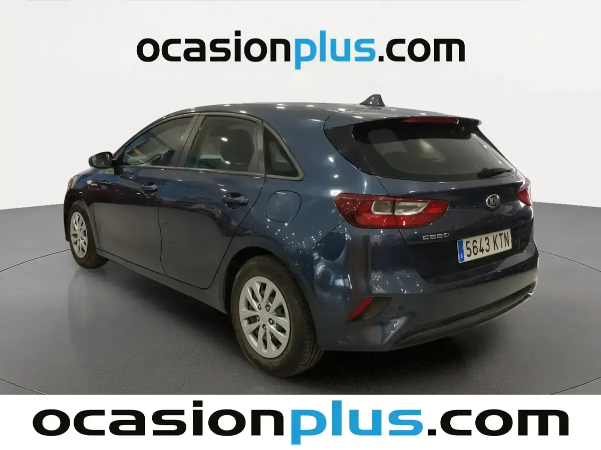 Usado Kia Ceed 120 CV (88 kW) 2019 Azul Utilitario