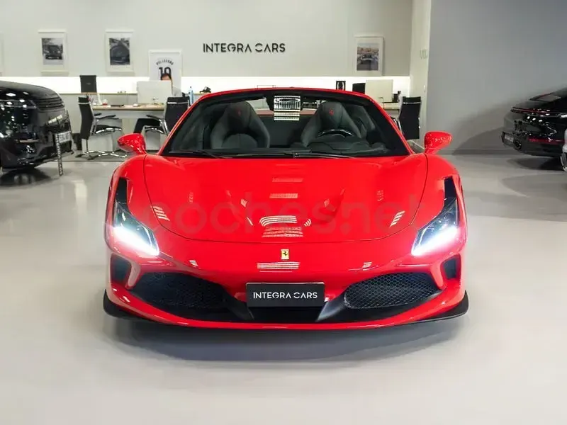 Usado Ferrari F8 721 CV (530 kW) 2022 Descapotable