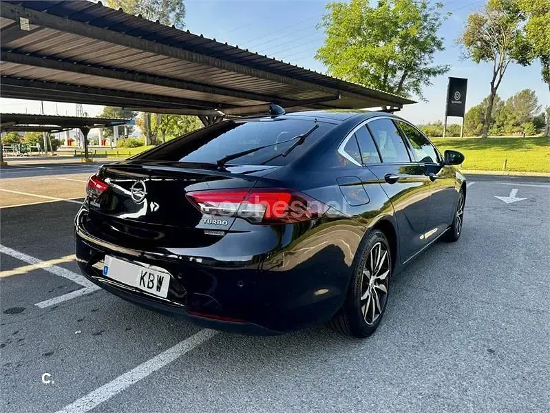 Usado Opel Insignia Excellence 165 CV (121 kW) 2017 Negro Berlina