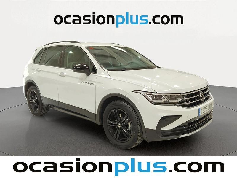 Używany VW Tiguan Sportline 150 KM (110 kW) 2021 Biały SUV