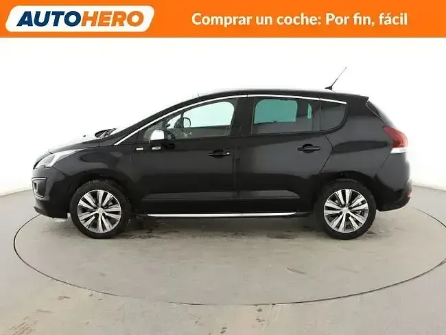 Usado Peugeot 3008 Style 120 CV (88 kW) 2015 Negro Familiar
