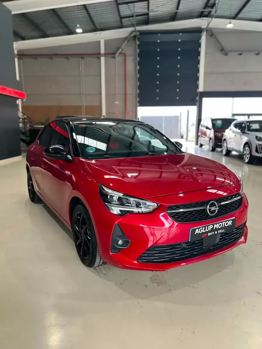 Usado Opel Corsa Edition 100 CV (73 kW) 2019 Rojo Utilitario