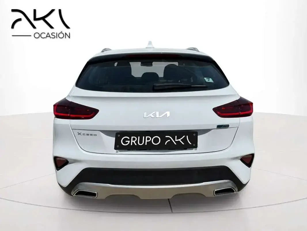 Usado Kia XCeed 141 CV (103 kW) 2022 Blanco SUV